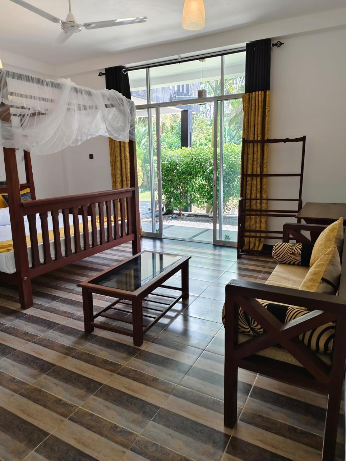 Queen'S Place Unawatuna Bagian luar foto